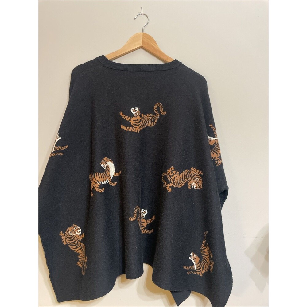 Black Knit Swoncho Sweater Poncho Tiger Motif One Size Preppy Luxe Classic Style